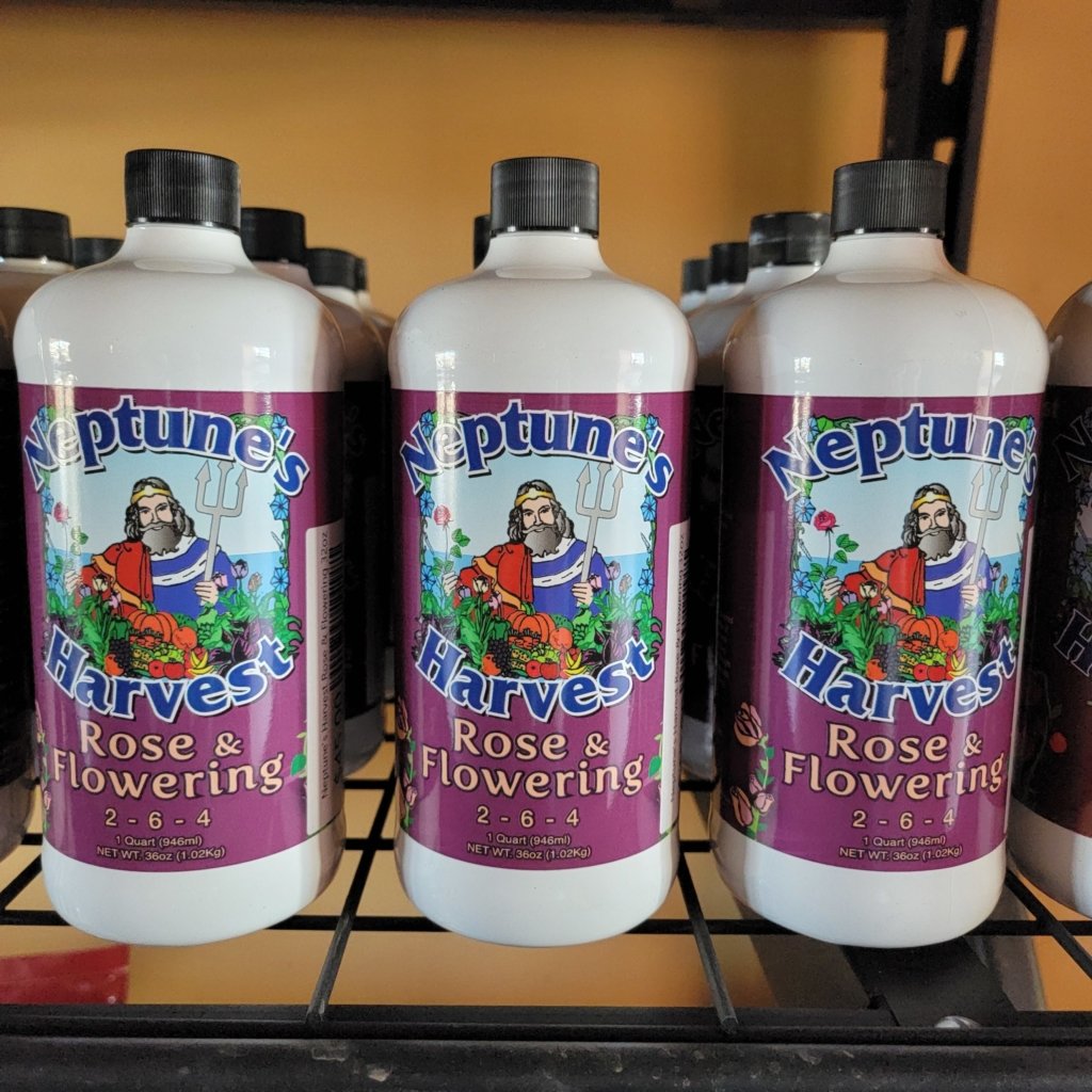 Neptune's Harvest Rose & Flowering 32oz McCumber Fine Gardens