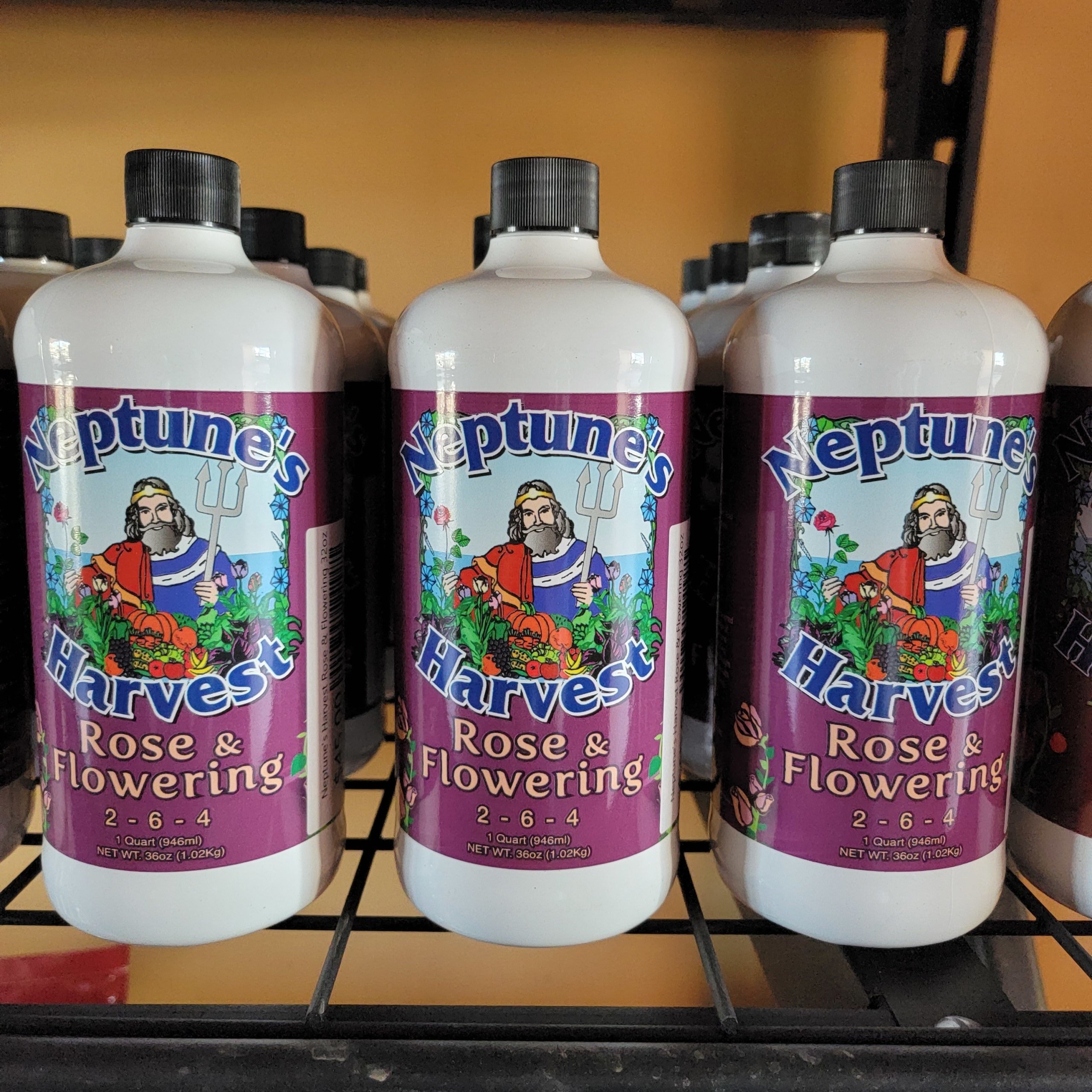 Neptune's Harvest Rose & Flowering 32oz McCumber Fine Gardens