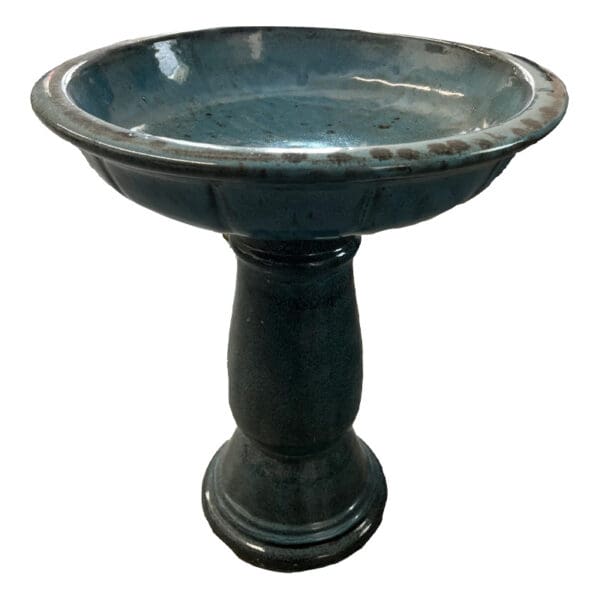 Bunting Birdbath - Image 4